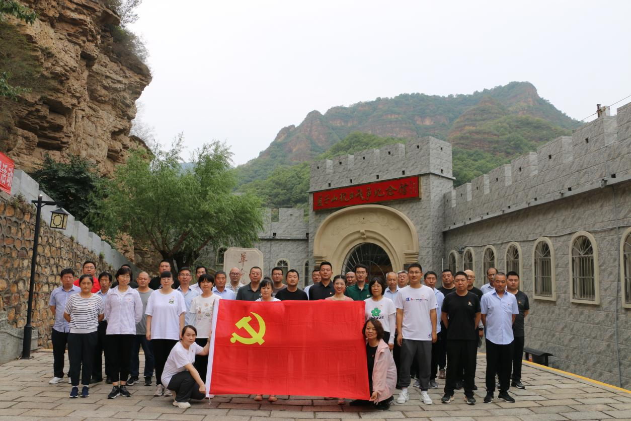 追寻红色影象、弘扬建党精神永信贵宾会顺发开展迎七一主题党日活动